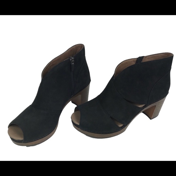 dansko delphina size 39